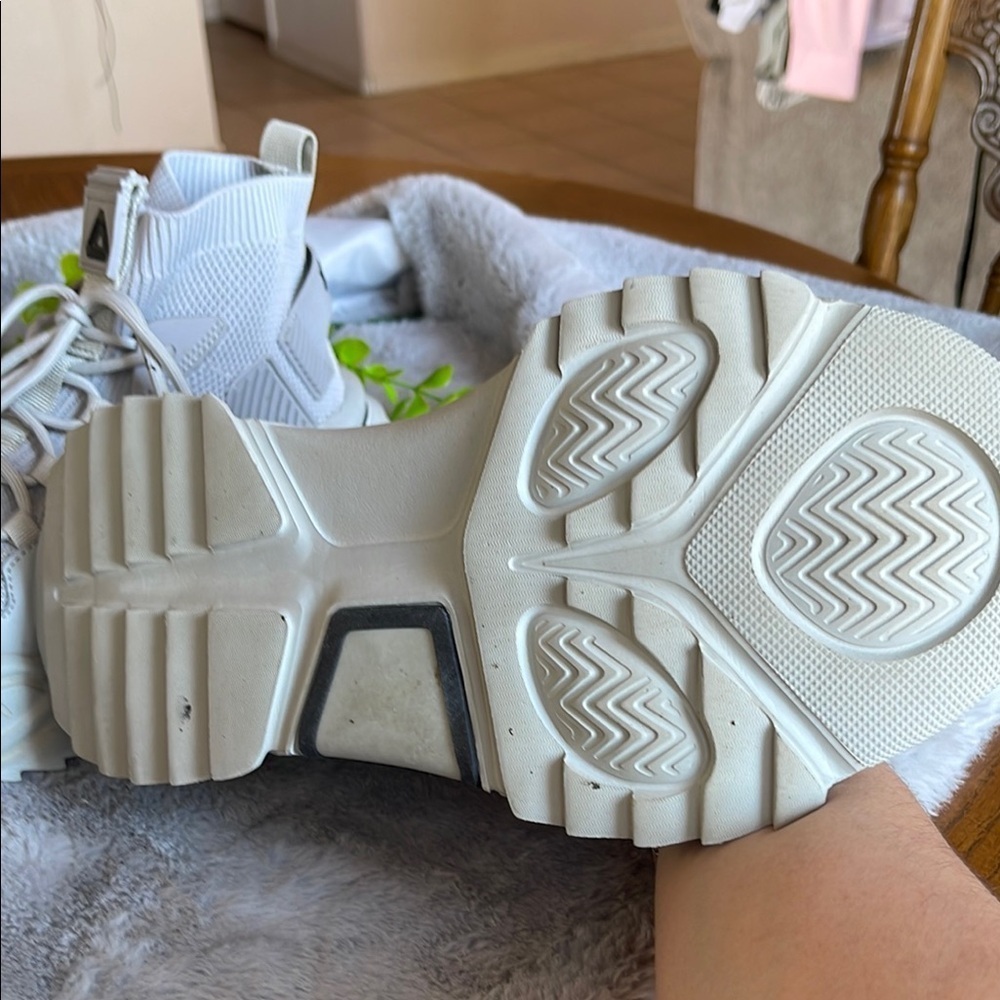 White High-Top Athletic Shoes with Chunky Sole - Picture 3 of 6
